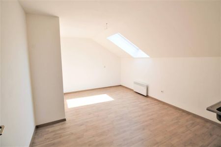 Großzügig angelegte Singlewohnung im Dachgeschoss - Photo 3