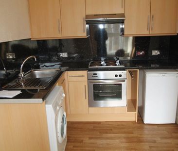 GR Pitfour Street, Dundee - Photo 3