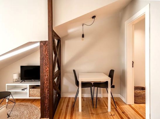 Rua das Madres, Lisbon, Lisbon 1200-713 - Photo 1