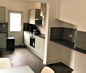 1 bedroom in a house share to rent - Photo 5