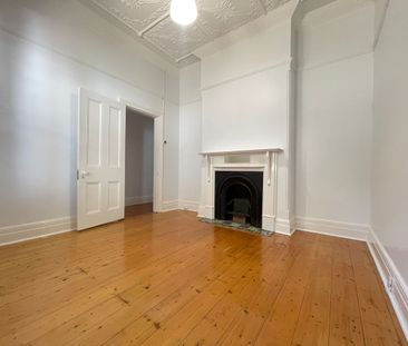 Charming 2 Bedroom Semi Home - Photo 3