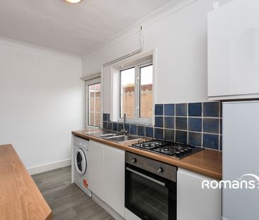2 bedroom cottage to rent - Photo 2