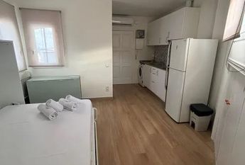 Avinguda del Coll del Portell, Barcelona, Catalonia 08024