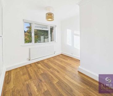 Cromwell Close, East Finchley, - Private Garden With Maintenance In... - Photo 2
