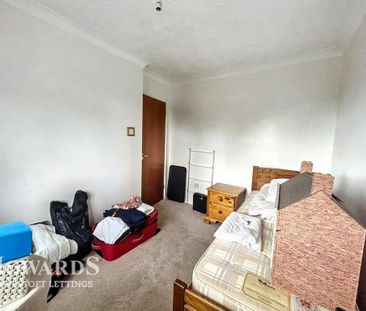 3 bedroom semi-detached house to rent - Photo 5
