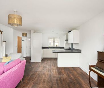 2 bedroom semi-detached house to rent - Photo 2