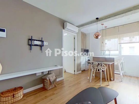 Piso en alquiler en Calle de Tomás Borrás - Photo 1