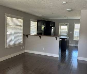 2 Bedroom Townhome in Duncan - Photo 4