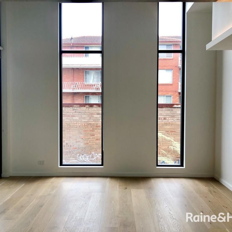 Modern One Bedroom Apartment In The Heart of Marrickville - Photo 1