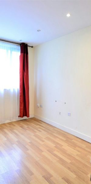 Studio flat to rent on - Photo 1