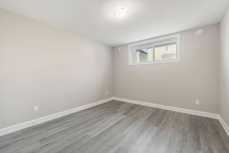 For Lease - 1214 MONTBLANC Crescent Unit# A, Russell, Ontario - Photo 5