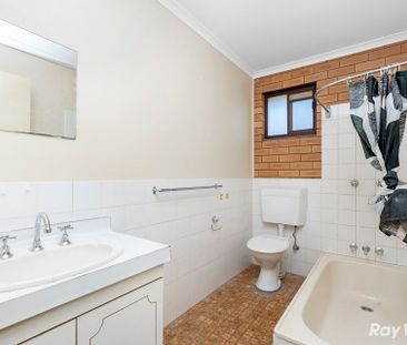 Quiet and Private what more could you want! - Photo 6