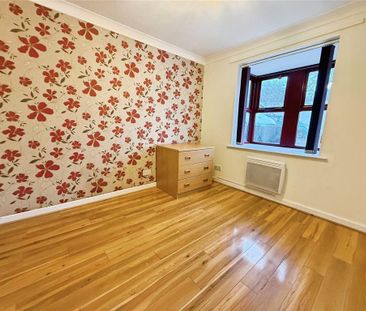 4 bedroom terraced house to rent - Photo 6