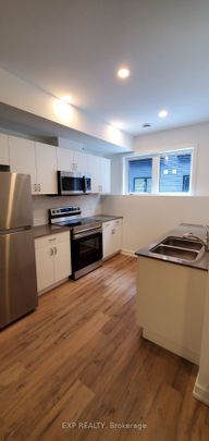 Condo Townhouse For Lease | X8111980 - Photo 1