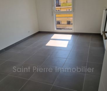 Location Appartement 2 pièces 40m² ST LAURENT DU VAR 06700 - Photo 5