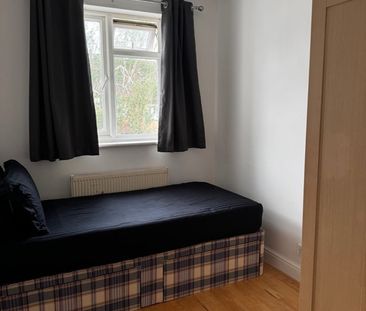 Room in a Shared House, College Road, HA9 - Photo 1