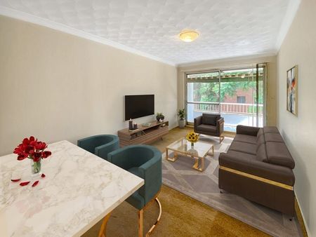 Spacious & Convenient 2-Bedroom Unit in North Parramatta - Photo 2