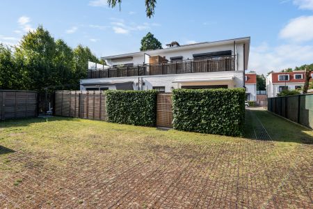 Duplex app. met terras en carport vlakbij het centrum. - Foto 2