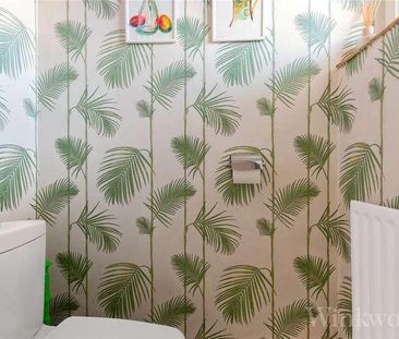 Friary Estate, London, SE15 - Photo 2