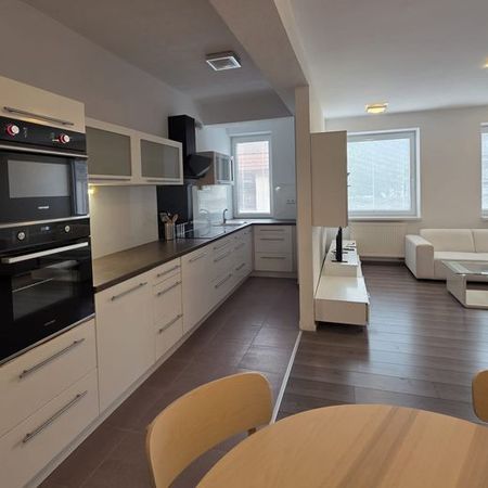 Areté real - Prenájom veľmi pekného 2-izbového bytu s parkovacím miestom v centre Pezinka, ul. Šancová - Fotografia 3