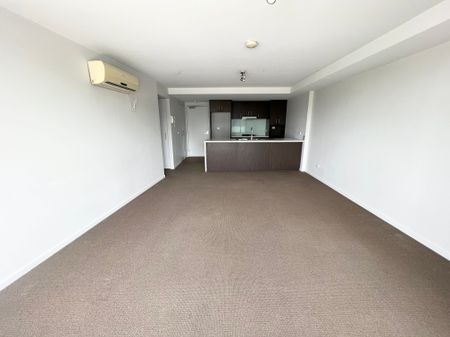 Living On Top Of The World - Photo 2