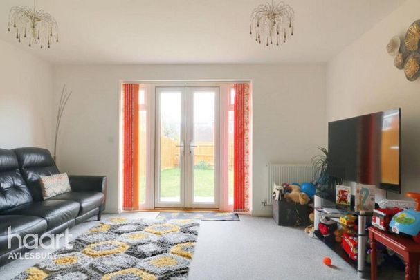 3 bedroom semi-detached house to rent - Photo 1