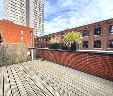 Truly Stunning 4 Bedroom Townhouse in the heart of Manchester City ... - Photo 3