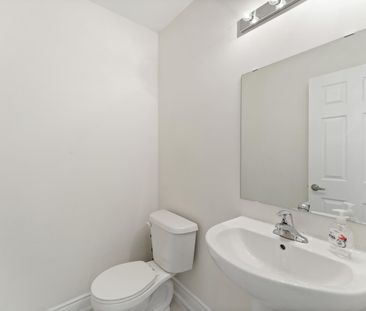For Lease - 3243 Sixth Line, Oakville, Ontario - Photo 3