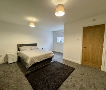 4 bedroom apartment to rent - Photo 3