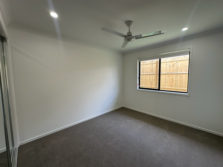 4 Provence Place, Greenbank QLD 4124 - House For Rent | Domain - Photo 4