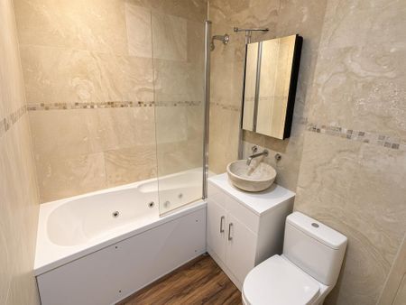 2 bedroom flat to rent - Photo 5