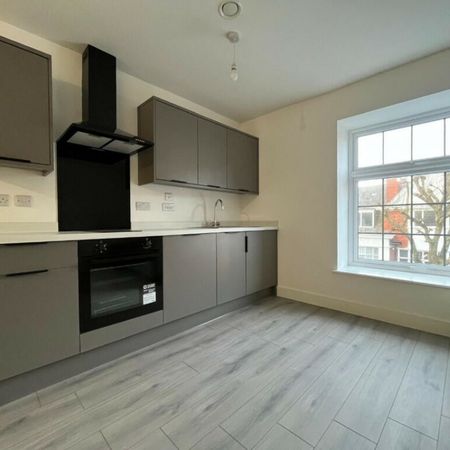 1 bedroom Apartment to rent - Photo 3