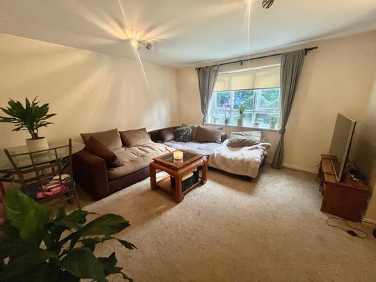 2 Bed Flat, Eccles Way, NG3 - Photo 1