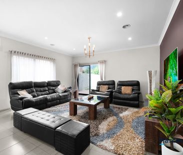 Stunning Family Home in Alamanda school Zone! - Photo 3