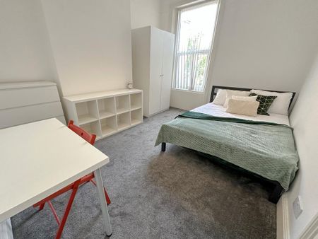 5 bedroom terraced house to rent - Photo 2
