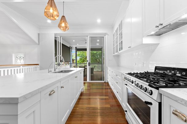 Elegantly Renovated Queenslander with Pool & Garden Maintenance - Photo 1