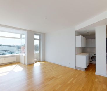<b>Moderniseret 3-værelses lejlighed med altan</b><br> - Photo 4