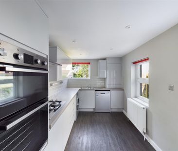 Beaconsfield Road, Brighton - Photo 2