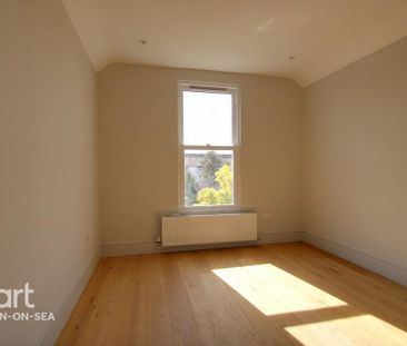 4 bedroom detached house to rent - Photo 3