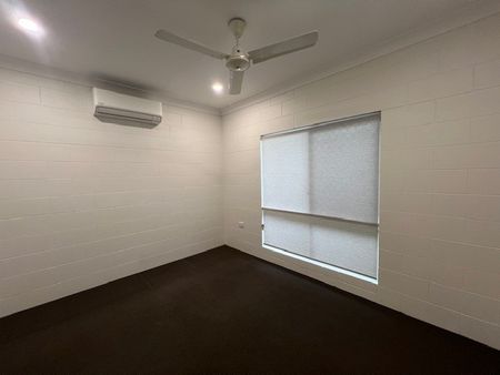 SPACIOUS FAMILY HOME IN SOUGHT AFTER BENTLEY PARK! - Photo 3