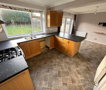 3 bedroom house to rent - Photo 3