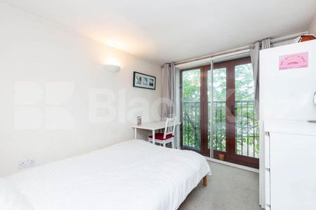 large 3 bedroom house split over 2 floors with 2 bathrooms - Photo 5
