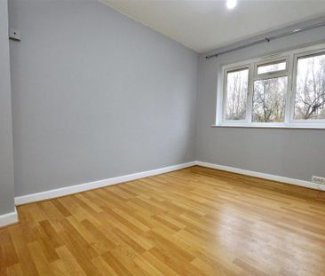 4 bedroom terraced house to rent - Photo 2