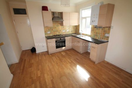 Ambleside Drive, Southend On Sea - Photo 5