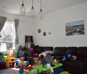 For Lease - 966 Dundas Street, Toronto, Ontario - Photo 5