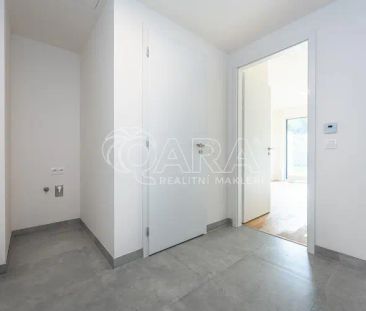 Nájem bytu 2+KK s předzahrádkou - Photo 6