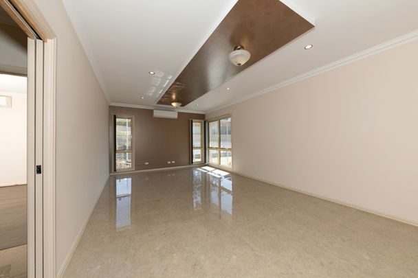 Charming Home in Prestigious O'Malley - Photo 1