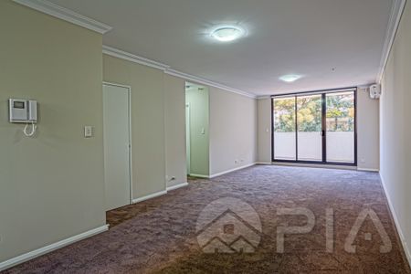 Stylish & Convenient Living in the Heart of Parramatta, rent include Gas, Electricity bill and water bills! - Photo 4