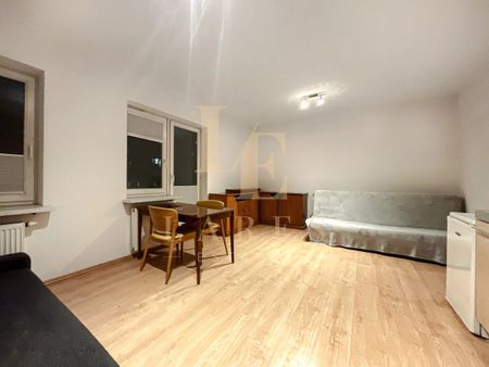 Przy metrze Stokłosy | Uczelnia Vistula | Balkon - Zdjęcie 2