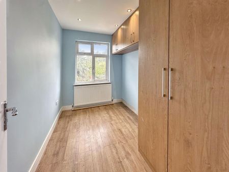 3 bedroom semi-detached house to rent - Photo 3